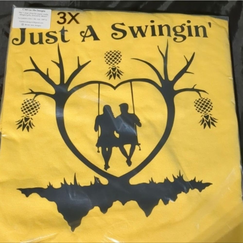 NNWT Just a swinging tee